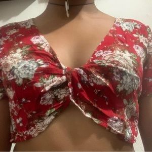 Red flower crop top🌸